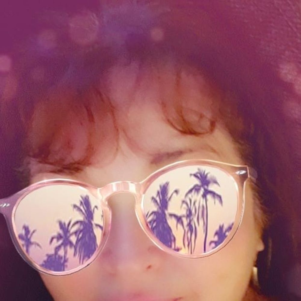 Meet your Posher, Sharlotte